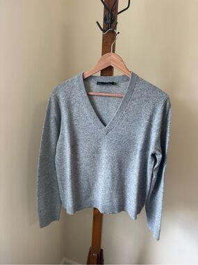 Jenni Kayne Light Gray V-Neck Sweater
